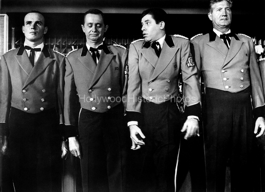 Jerry Lewis 1960 in Paramount Pictures The Bellboy wm.jpg